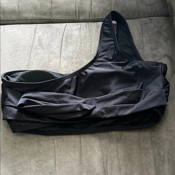 Classic Black Bikini Swim Set - Picture 3 of 7